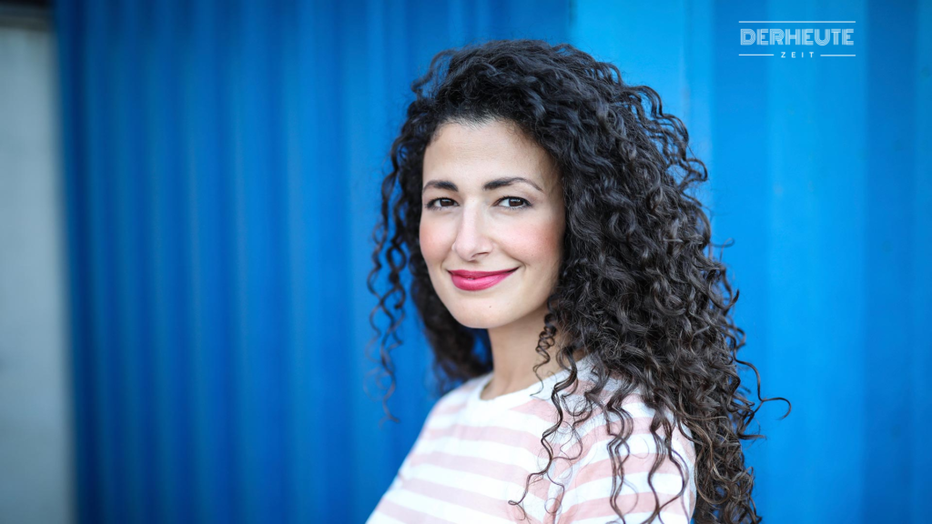 Marwa Eldesouki Figur